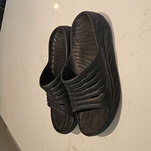 Hoka One One Recovery slides